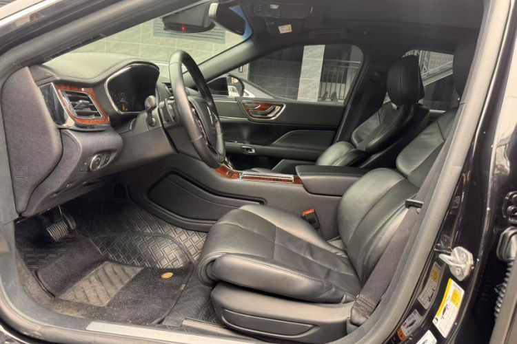 Used Lincoln Continental 2019 2.0T Two-Wheel Drive Luxury Edition China VI Standard