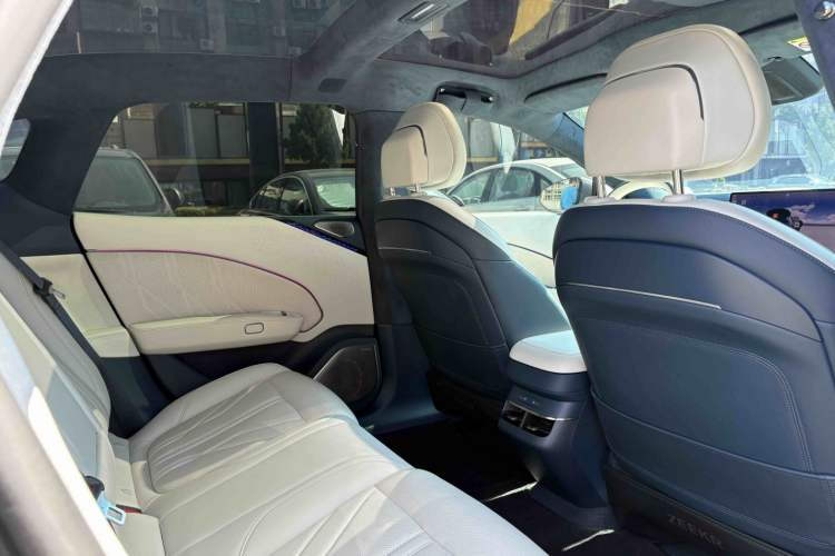 Used Zeekr 007 2024 Four-Wheel Drive Intelligent Driving Version 100 kWh
