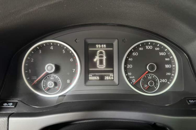 Used Volkswagen Tiguan 2016 280TSI Automatic Two-Wheel Drive Silk Road Comfort Edition Interior 3