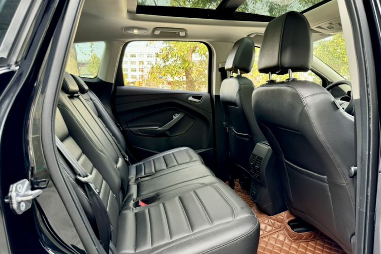 Used Ford Kuga 2019 EcoBoost 180 Two-Wheel-Drive Platinum Edition China VI Standard
