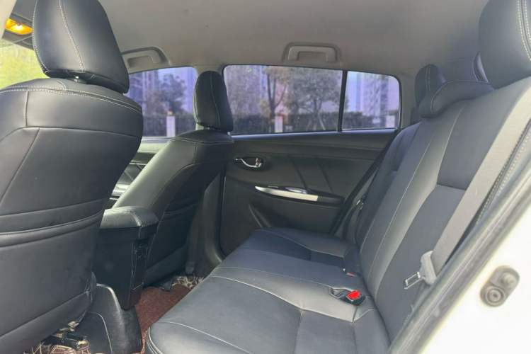 Used Toyota YARiS L Zhi Xuan 2015 1.5E Automatic Charm Edition