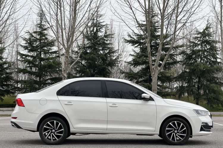 Used Skoda Rapid 2022 1.5L Automatic Comfort Edition
