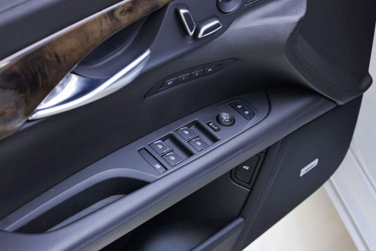 Used Cadillac CT6 2017 40T Luxury Model Interior 2