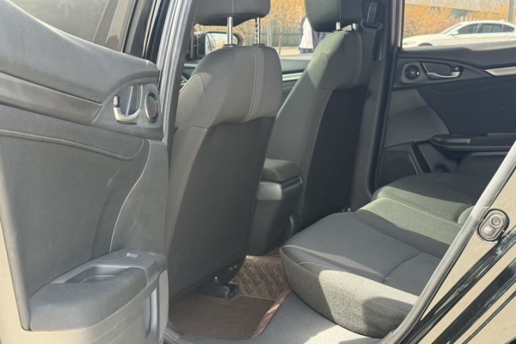 Used Honda Civic 2021 HATCHBACK 220TURBO CVT Trendy Cool Edition
