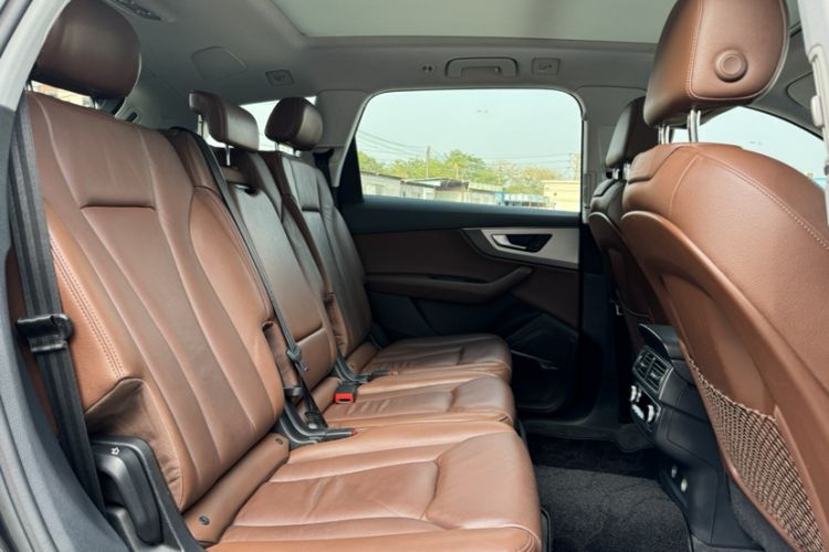 Used Audi Q7 2019 45 TFSI Comfort Model