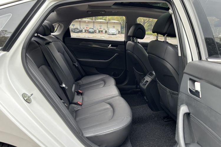 Used Hyundai Sonata 2017 2.4L DLX Premium Model
