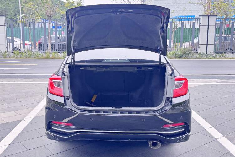 Used Honda Crider 2016 1.8L CVT Leading Edition
