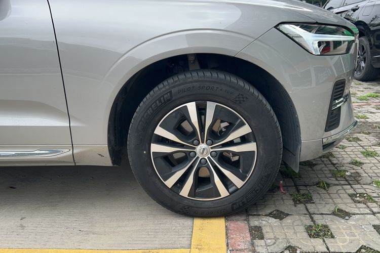 Used Volvo XC60 2022 B5 4x4 Zhiyi Luxury Edition Exterior 1