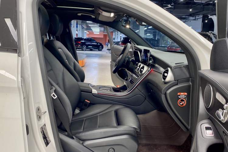 Used Mercedes-Benz GLC Coupe 2022 Refreshed GLC 300 4MATIC Coupe SUV