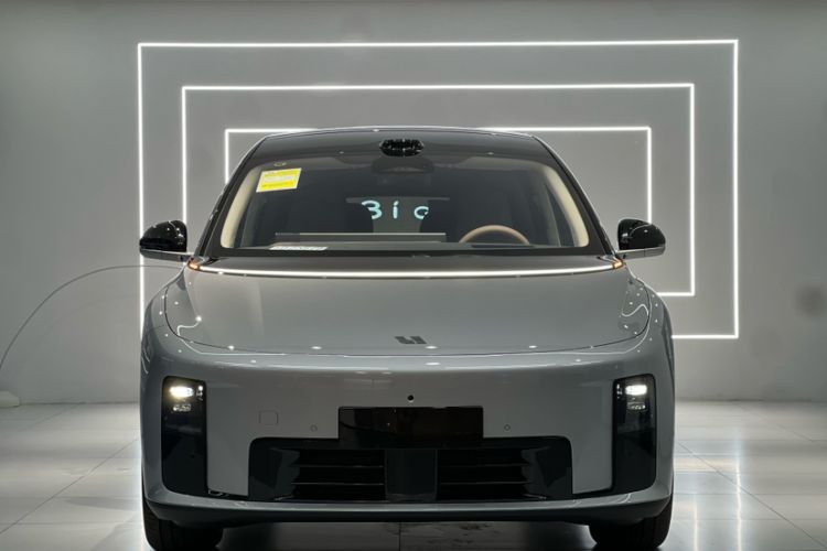 Used Li Auto Li Auto i8 2025 Model Standard Version
