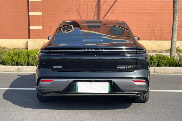 Used Geely Galaxy Galaxy 8 2025 130km EM-P Starship Edition