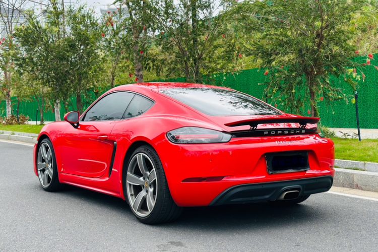 Used Porsche 718 2018 Cayman 2.0T
