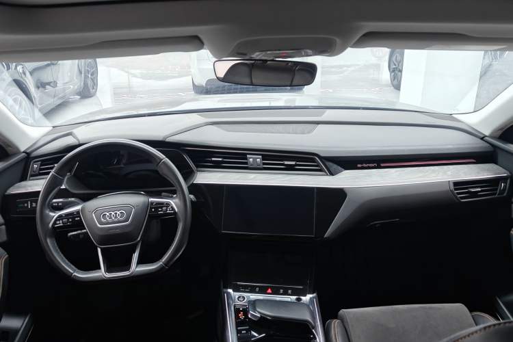 Used Audi e-tron 2021 50 quattro Prestige Edition