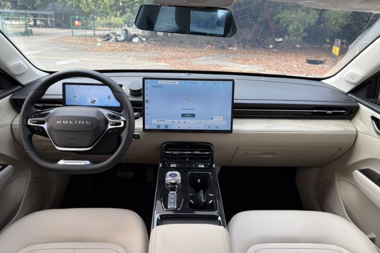 Used Wuling Xingguang 2023 150 Advanced Edition
