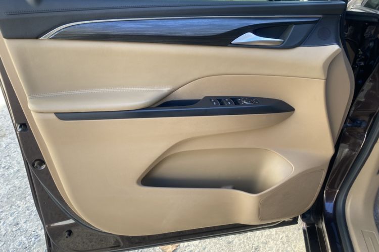 Used Buick GL8 2020 ES Land Cruiser 653T Luxury Model