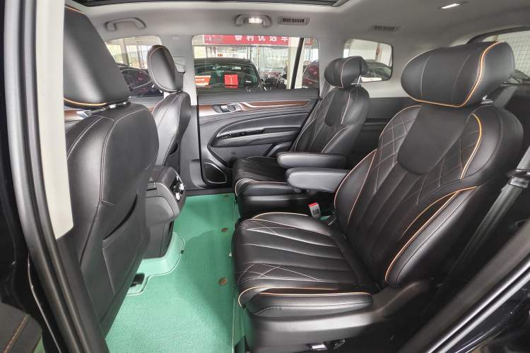 Used Ford Equator 2021 EcoBoost 225 Premier 6-Seater Interior 11