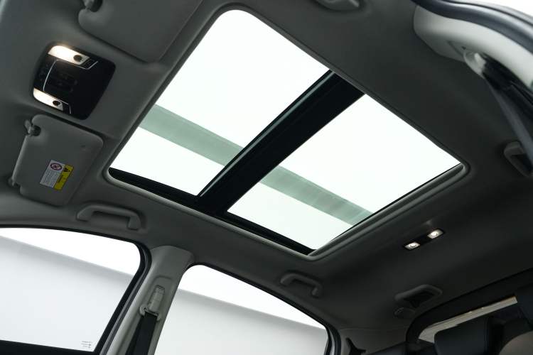 Used Honda Vezel 2017 1.8L CVT Front-Wheel Drive Pioneer Edition