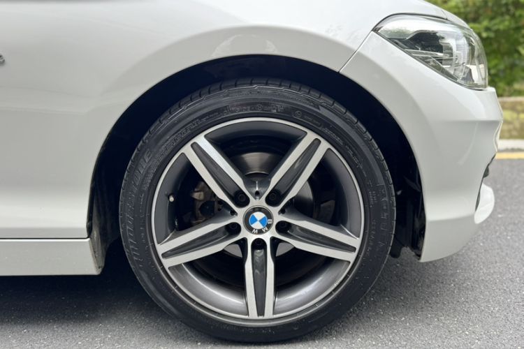 Used BMW 1 Series 2018 118i Sport Design Package Exterior 11