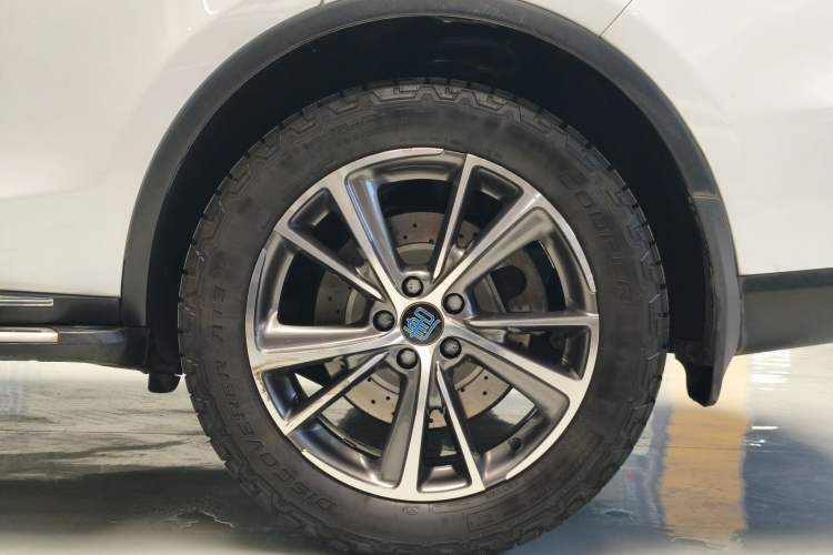 Used BYD Tang New Energy 2019 DM 2.0T All-Wheel Drive Smart Connectivity Enjoyment Model 7 Seats China VI Standard