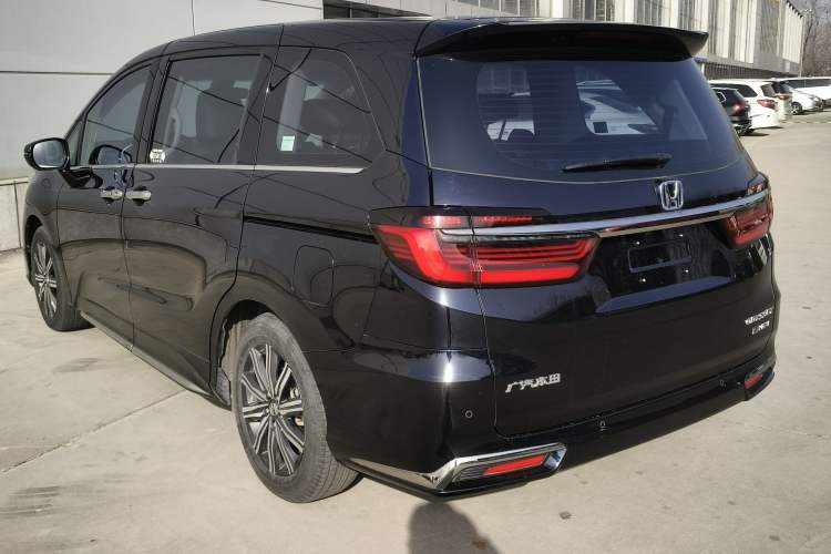 Used Honda Odyssey 2022 2.0L eHEV Sharp Enjoyment Edition
