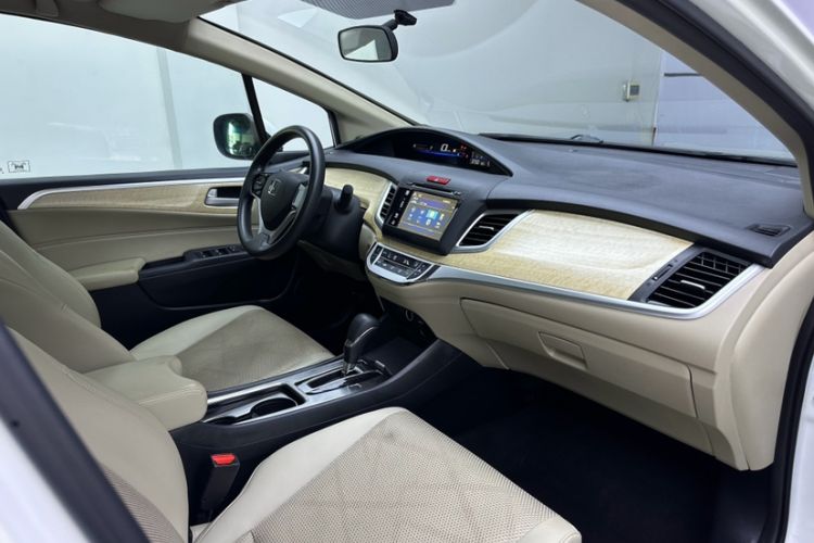 Used Honda Jade 2014 1.8L Automatic Comfort Elite Version 5 Seats
