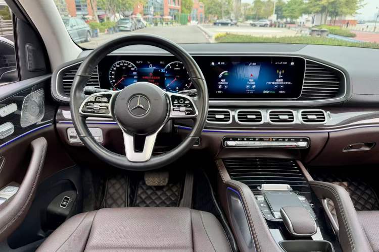 Used Mercedes-Benz GLE 2022 Facelifted GLE 350 4MATIC Fashion Edition Interior 5
