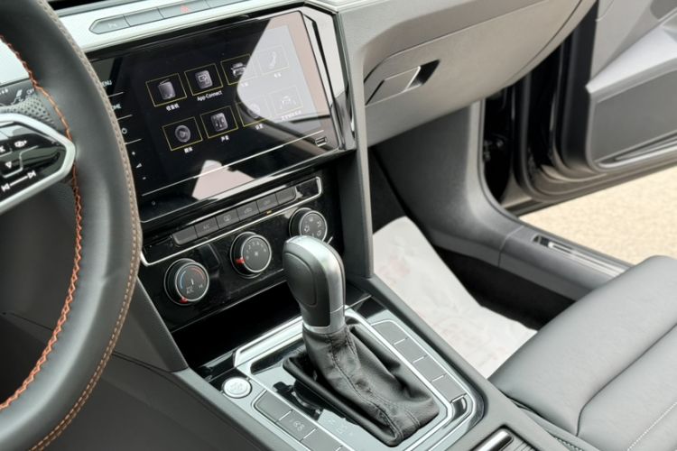 Used Volkswagen Magotan 2023 2 Million Units Limited-Edition 280TSI DSG Comfort Version