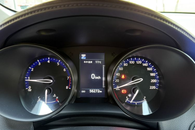 Used Toyota C-HR 2020 2.0L Leading Edition Odometer Close Up
