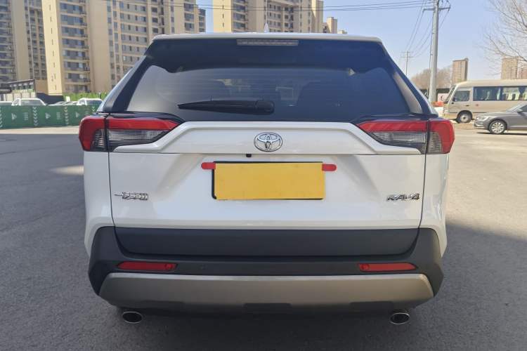 Used Toyota RAV4 2023 2.0L CVT Two-Wheel Drive Fashion Plus Edition Exterior 5