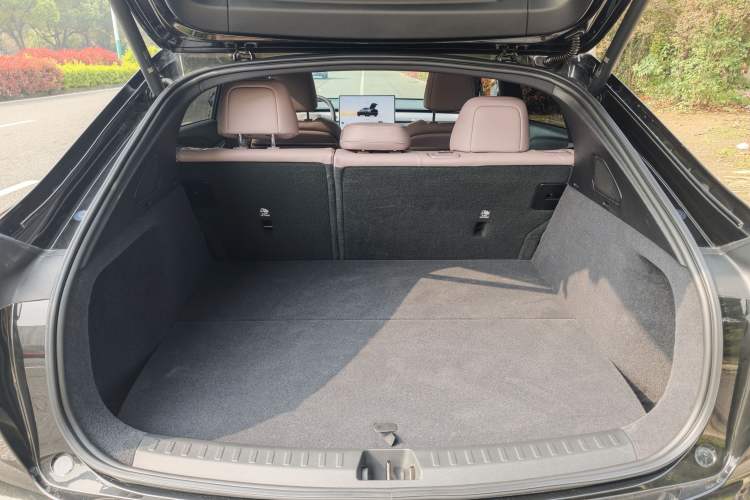 Used ONVO L60 2024 60 kWh Rear-Drive Version
