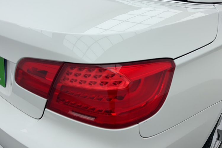 Used BMW 3 Series 2011 320i Convertible Coupe
