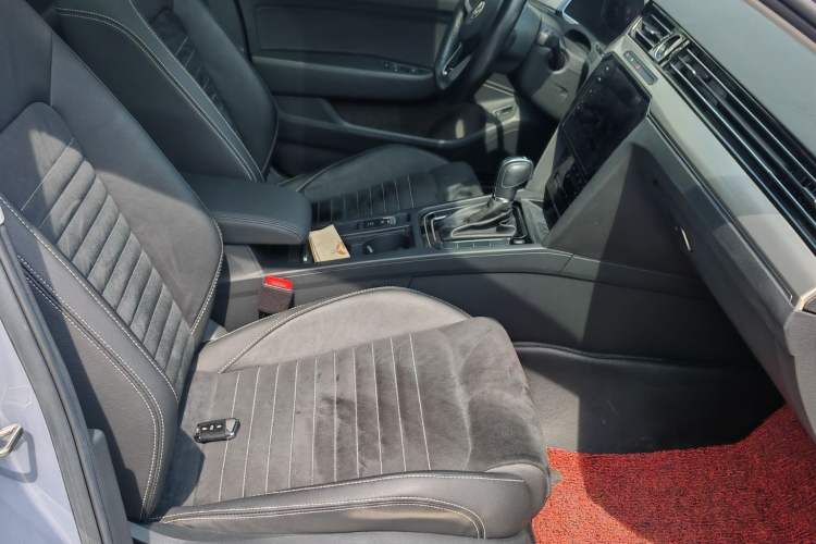 Used Volkswagen Magotan 2020 380TSI DSG Luxury Version Interior 6