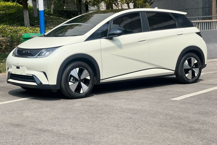 Used BYD Dolphin 2023 420 km Fashion Edition