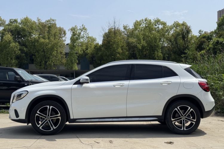 Used Mercedes-Benz GLA 2018 GLA 200 Fashion Model Exterior 4