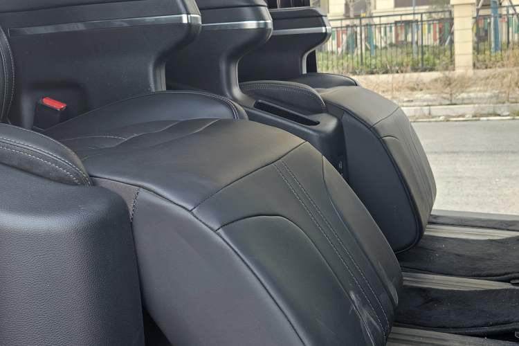 Used Hongqi HQ9 PHEV 2024 2.0T Four-Wheel Drive Business Edition