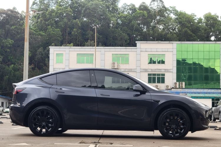 Used Tesla Model Y 2024 Rear-Wheel-Drive Version
