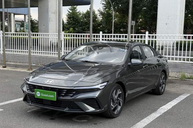 Used Hyundai Elantra 2023 1.5L CVT LUX Prestige Edition