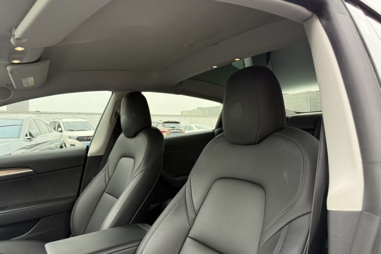 Used Tesla Model 3 2022 Performance High-Performance All-Wheel-Drive Version Interior 9