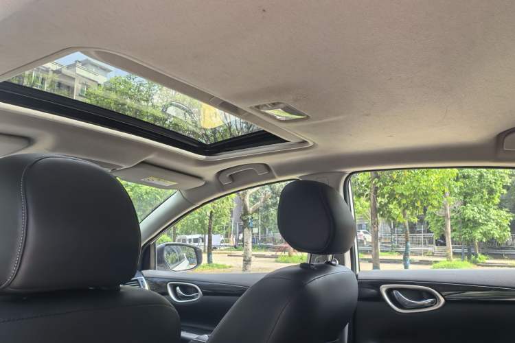 Used Nissan Sylphy 2018 1.6XV CVT Deluxe Edition Interior 6