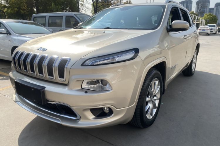 Used Jeep Cherokee 2017 2.4L Professional Smart Edition
