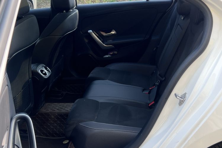 Used Mercedes-Benz A-Class 2022 Revised Version A 200 L Sport Sedan Fashionable Style Interior 5