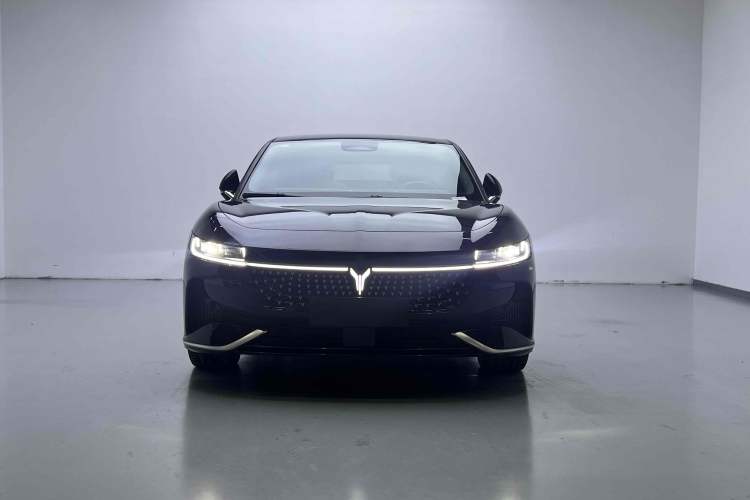 Used VOYAH PASSION 2024 PHEV Four-Wheel Drive Ultra-Long Range Flagship Model
