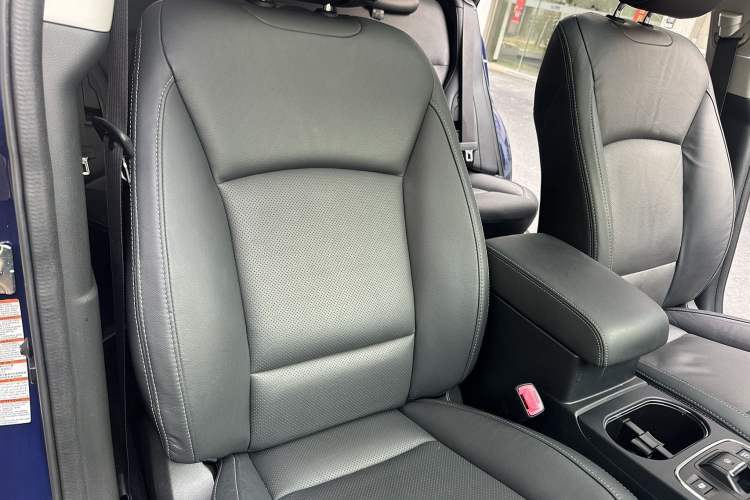 Used Subaru Outback 2017 2.5i Luxury Navigation Edition with EyeSight
