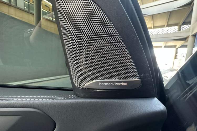 Used BMW X5 2025 Model, xDrive 30Li Prestige M Sport Night Package Interior 1