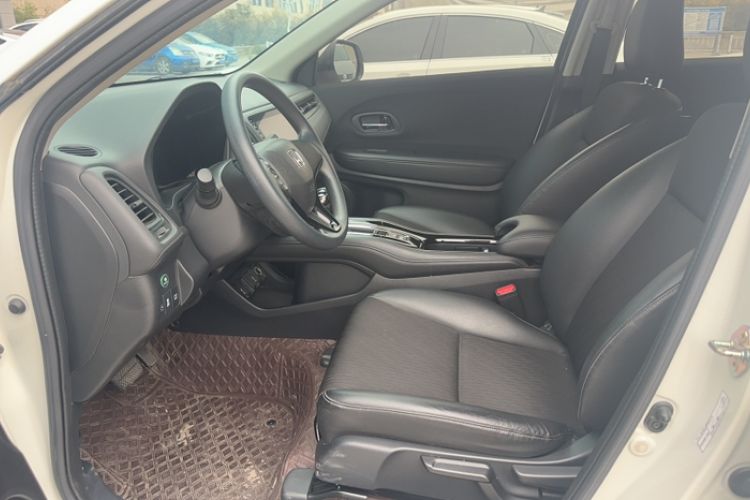 Used Honda Vezel 2020 1.5L CVT Pioneer Edition Interior 3