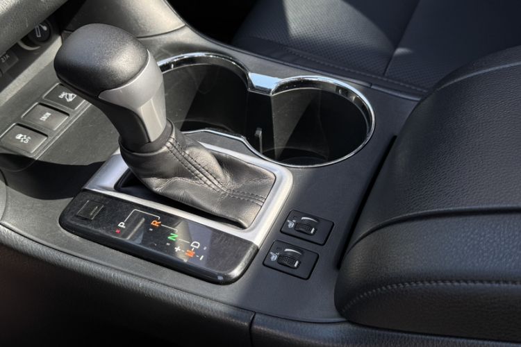 Used Toyota Highlander 2018 2.0T Four-Wheel Drive Luxury Edition 7 Seats China V Emission Standard