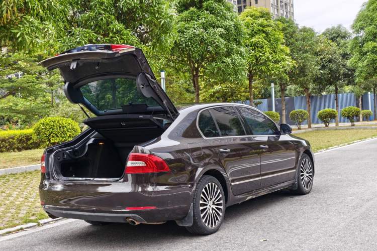 Used Skoda Superb 2013 2.0 TSI DSG Luxury Edition Exterior 6