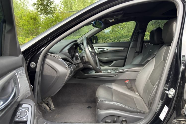 Used Cadillac CT5 2022 28T Luxury Edition Interior 3