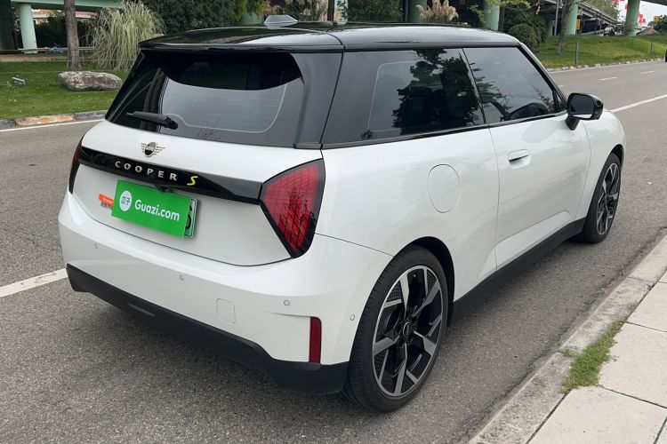 Used MINI Electric MINI COOPER 2024 452km COOPER SE Artist
