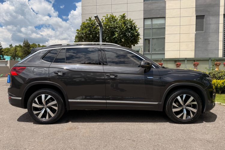 Used Volkswagen Tayron 2022 330TSI Two-Wheel Drive Luxury Smart Connectivity Version
